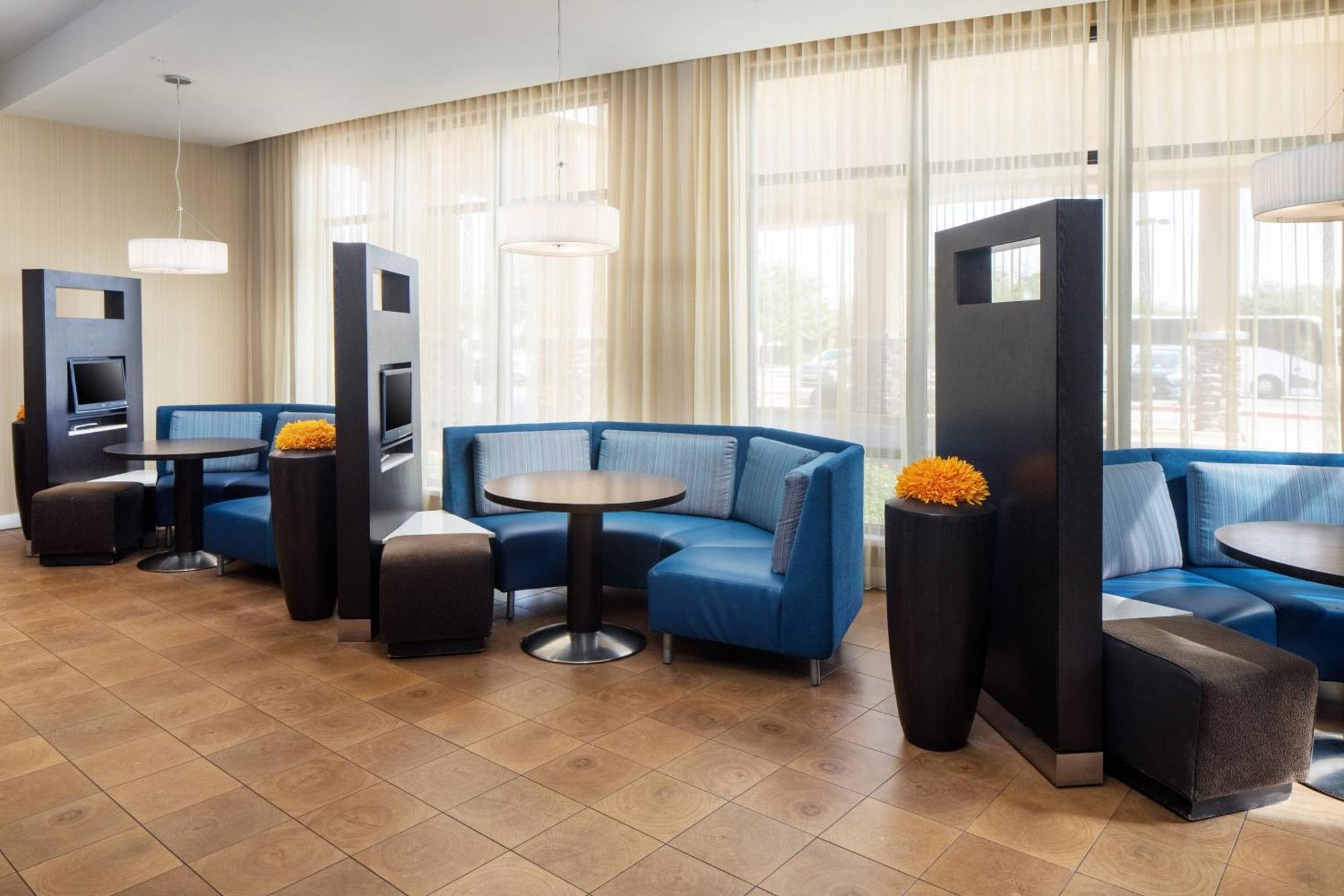 Courtyard By Marriott Lubbock Downtown/University Area Zewnętrze zdjęcie