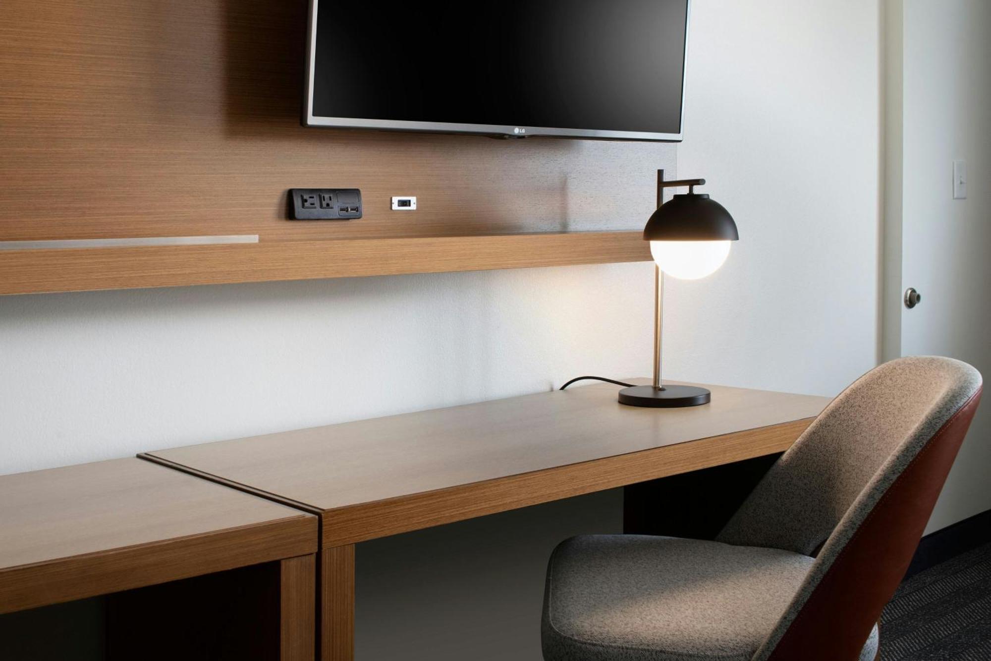 Courtyard By Marriott Lubbock Downtown/University Area Zewnętrze zdjęcie