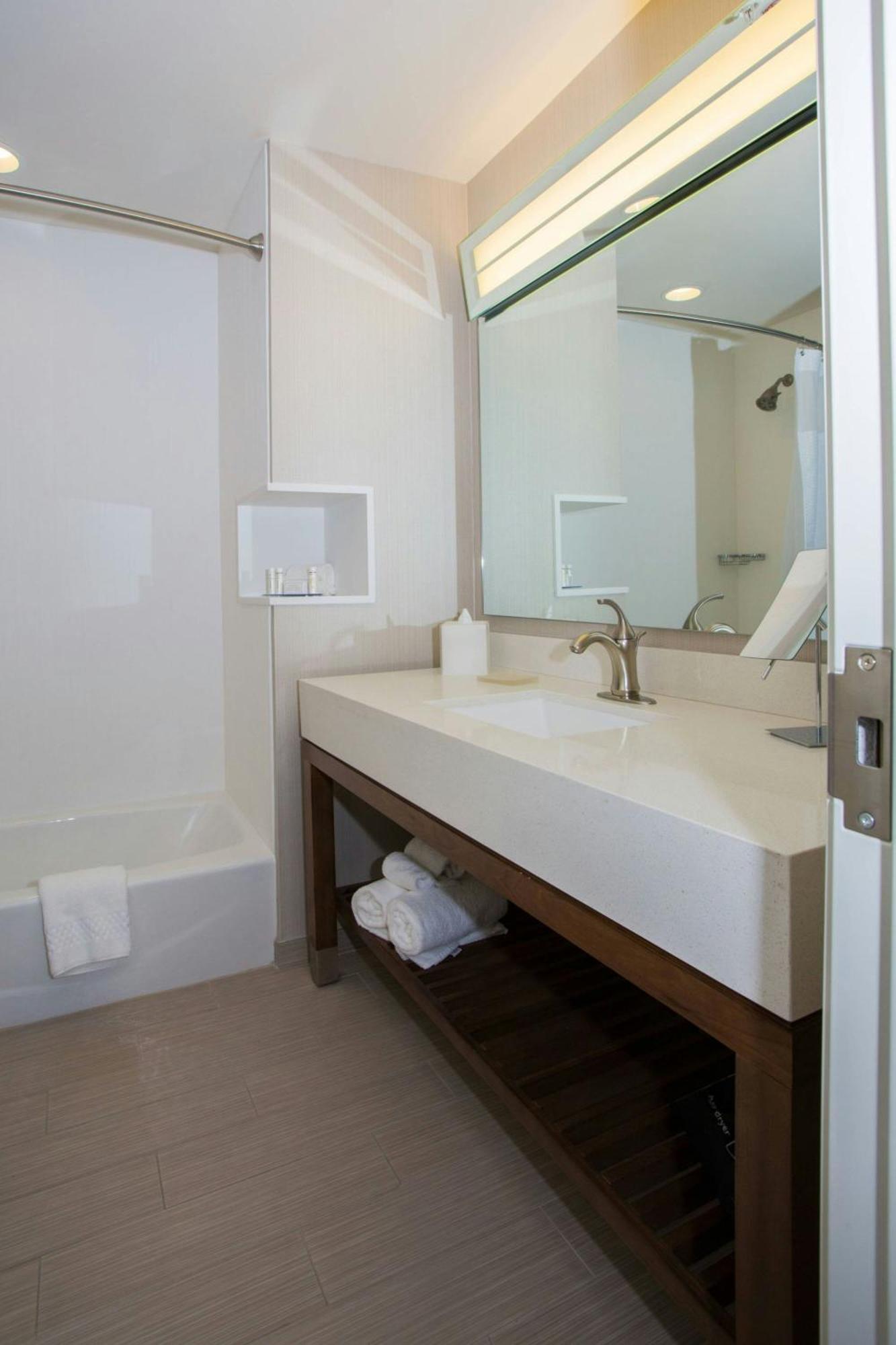 Courtyard By Marriott Lubbock Downtown/University Area Zewnętrze zdjęcie